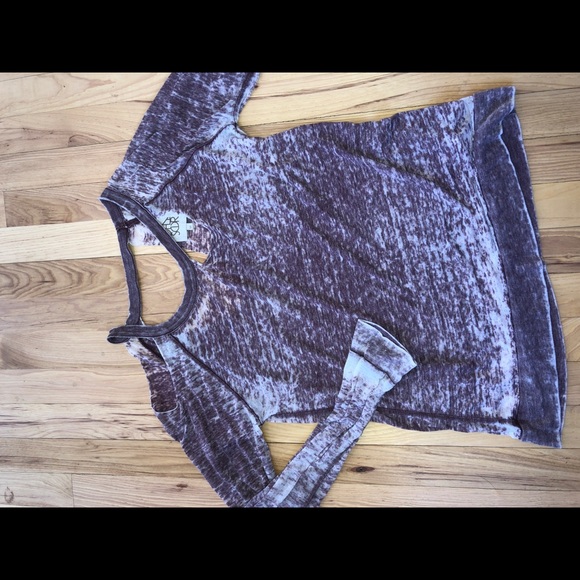Distressed Top - Picture 4 of 4